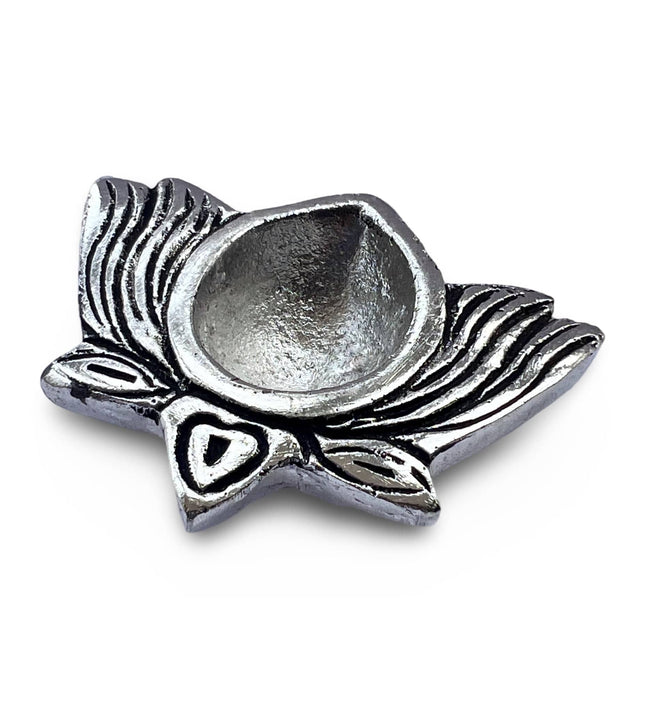 Casa Duniya Metal Diya Oil Lamp Holder Silver Metal Diya Holder