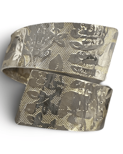 Silver Napkin Ring with Etched Flower Design