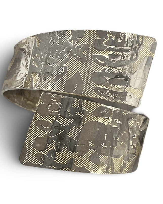 Silver Napkin Ring with Etched Flower Design